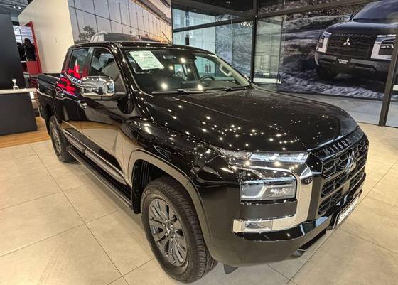 MITSUBISHI TRITON 2.4 BITURBO DIESEL CD HPE 4X4 AUTOMÁTICO